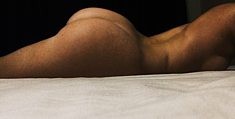 Amateur Woman's Erotic Photos with Arousing Tits