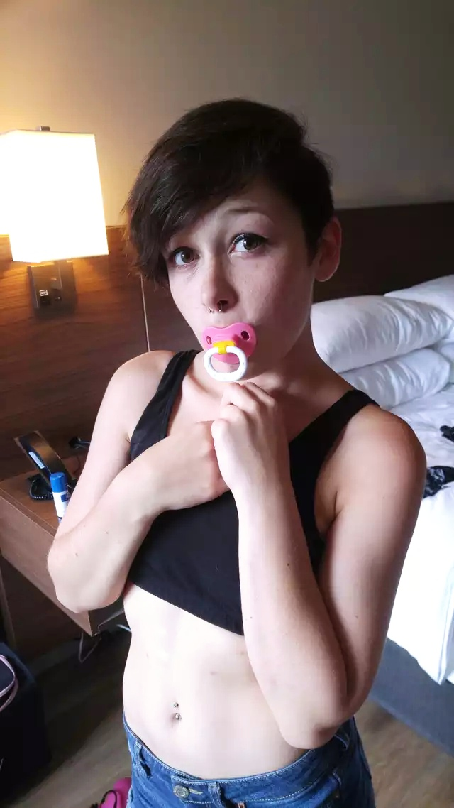 Seductive Young MILF Loves Facial Cumshot