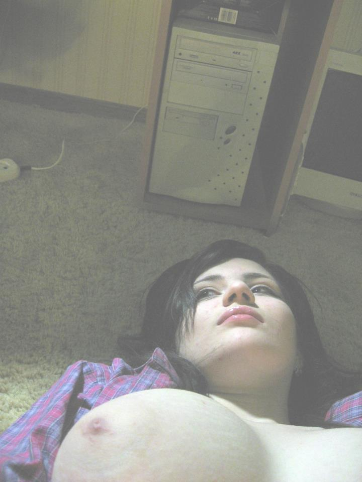 Seductive photos of playful babe with tight ass