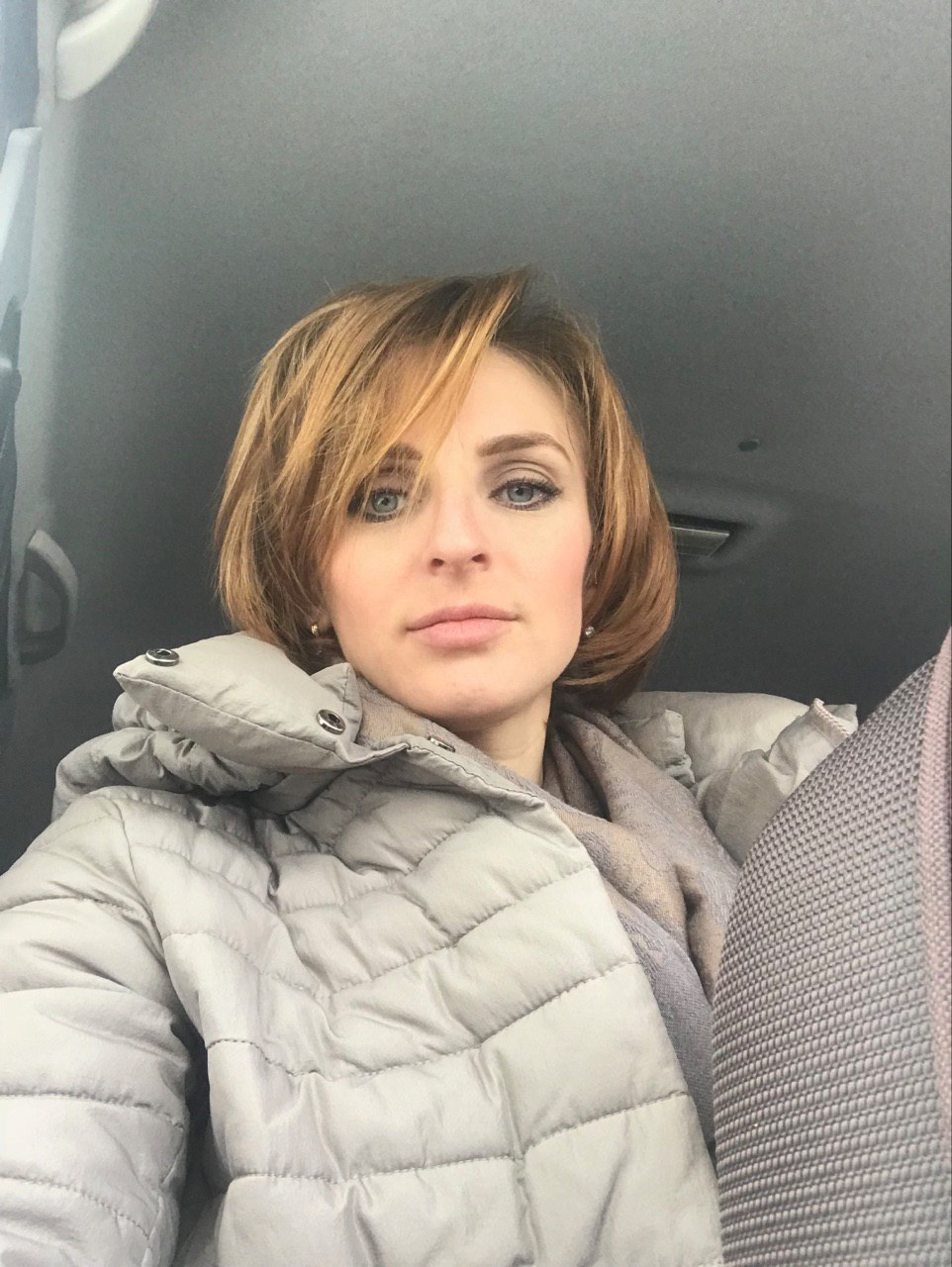 Hot Amateur Woman with Curvy Body in Erotic Poses – photo 1