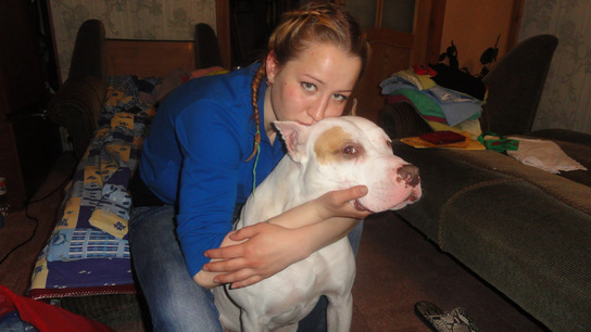 Seductive bitch flaunting nude booty in sexy photos