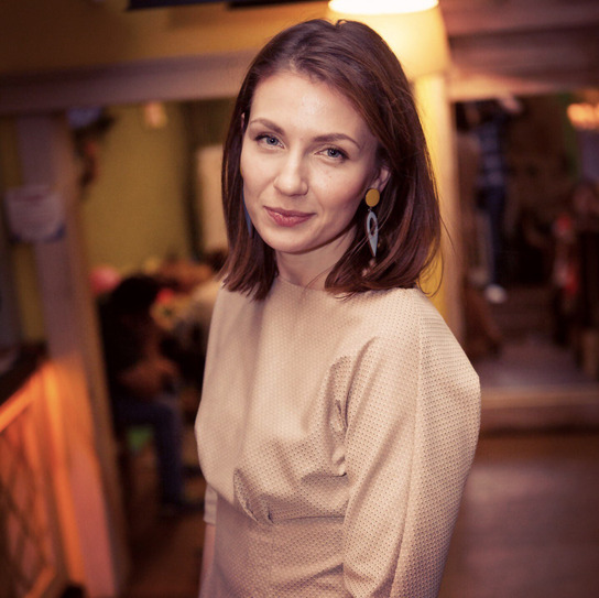 My Naked Wife Posing Before Sex – photo 1