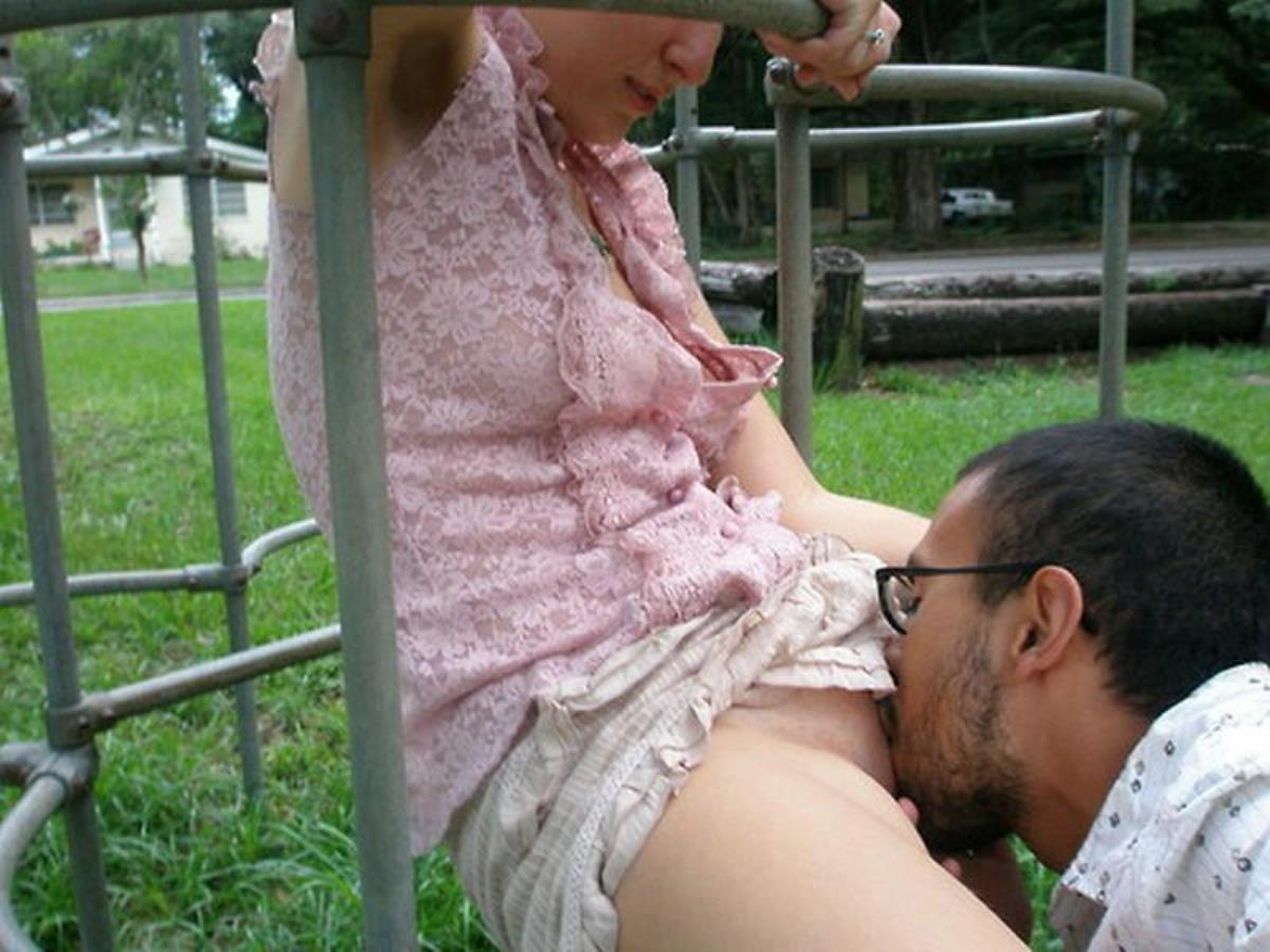 Men licking pussies of their girlfriends and wives in explicit porn photo