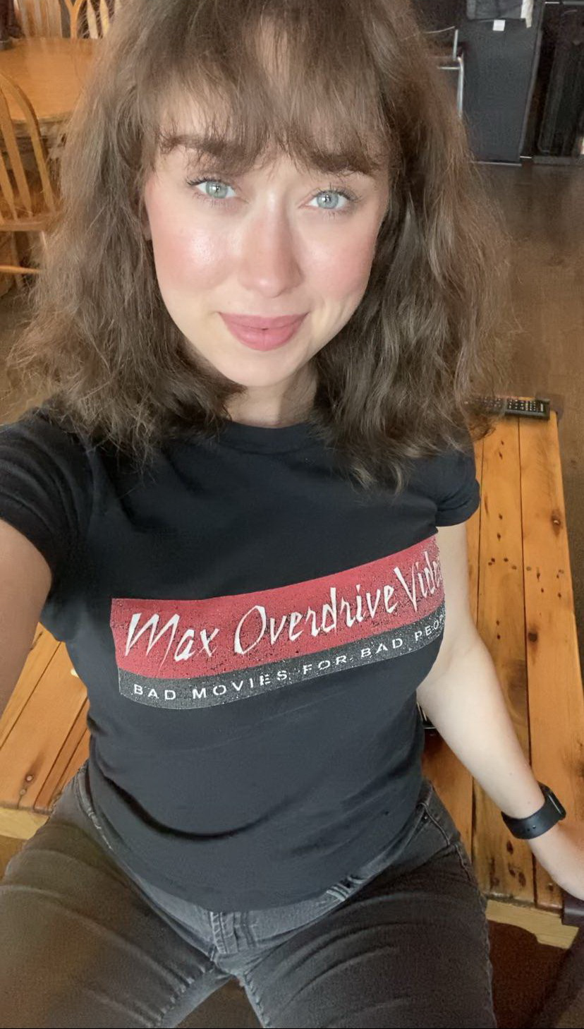 Amateur Erotic Nude Girl with Juicy Curves and Forms