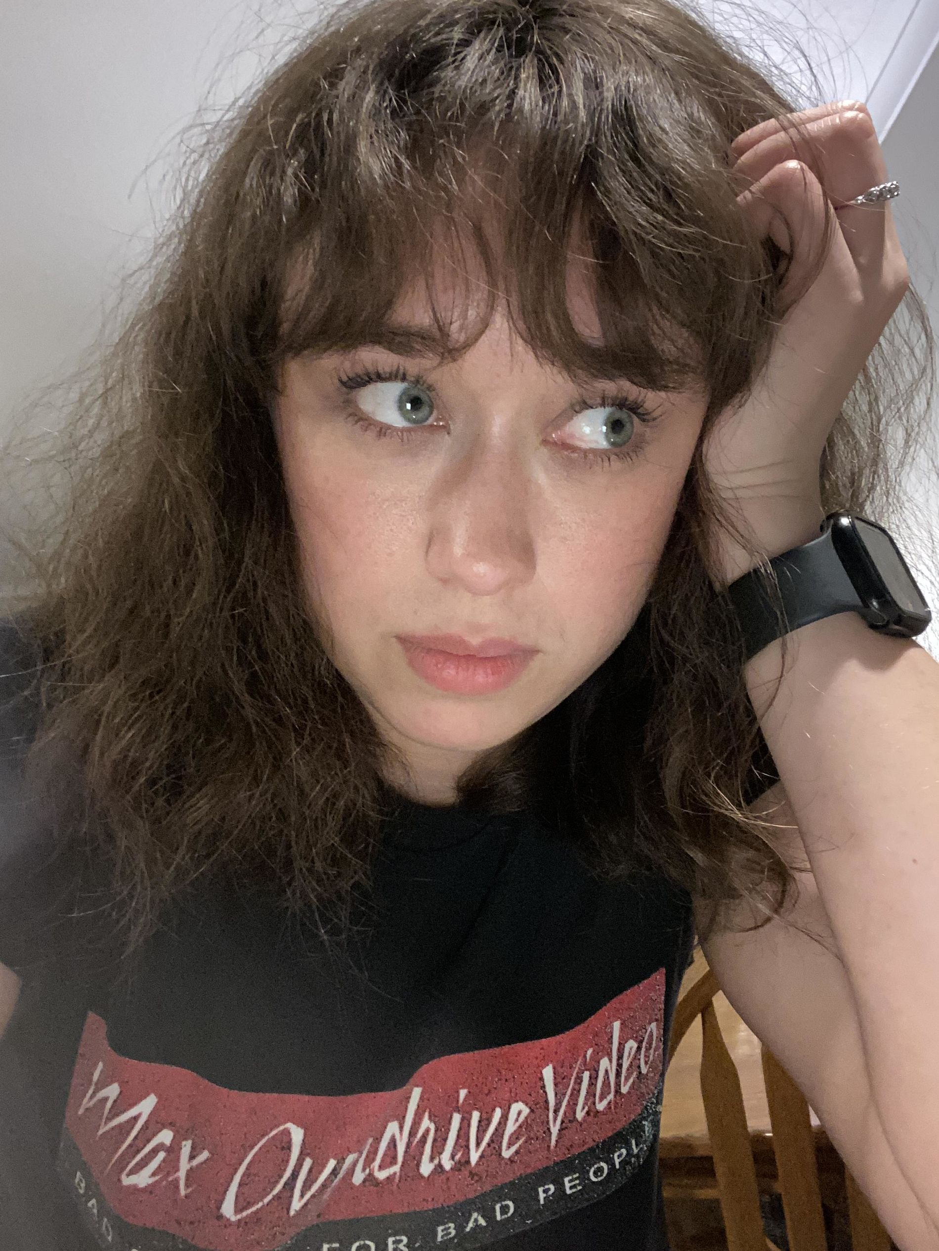 Amateur Erotic Nude Girl with Juicy Curves and Forms