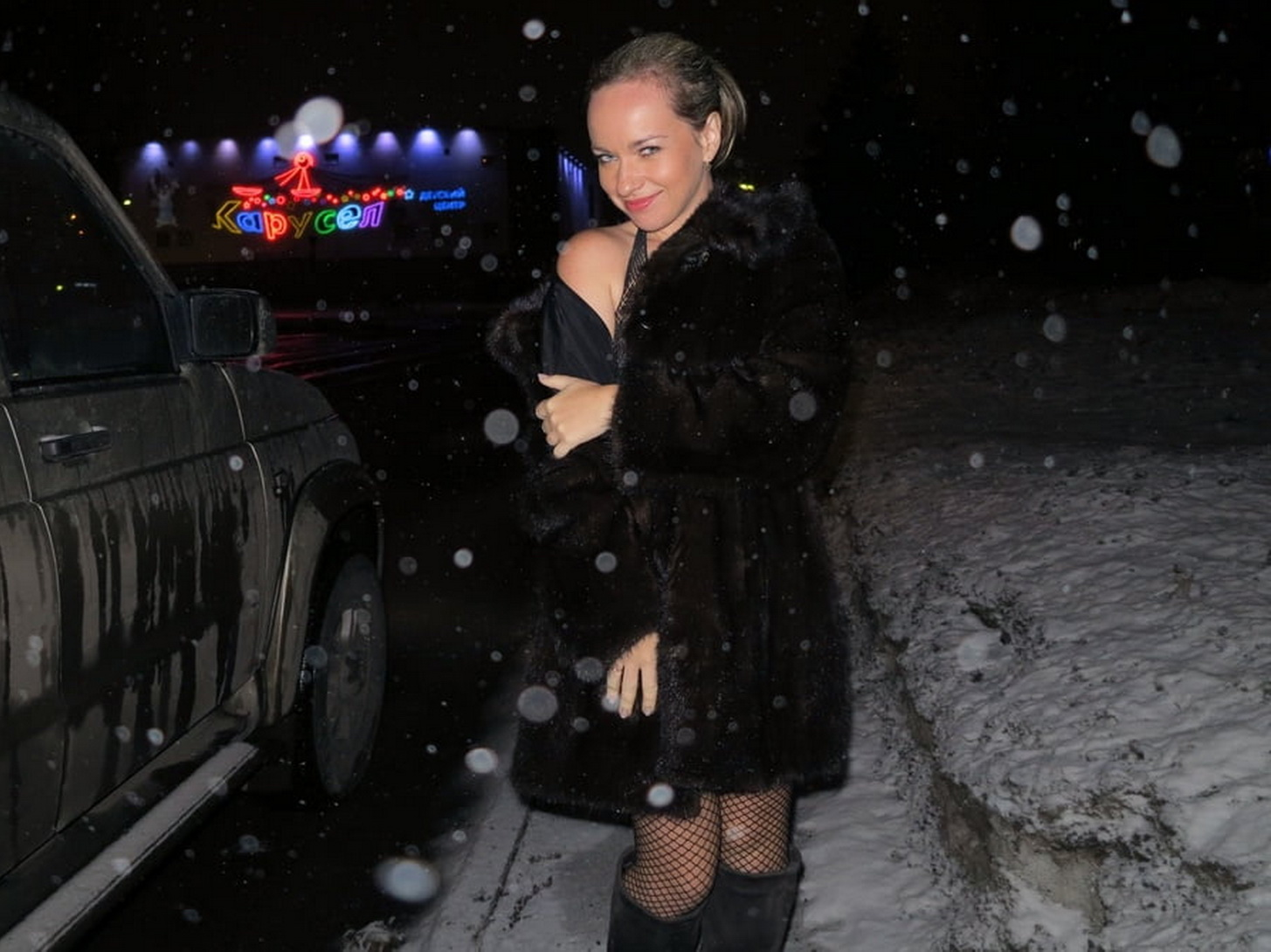 Beautiful Wife Takes Cum on Face After Blowjob