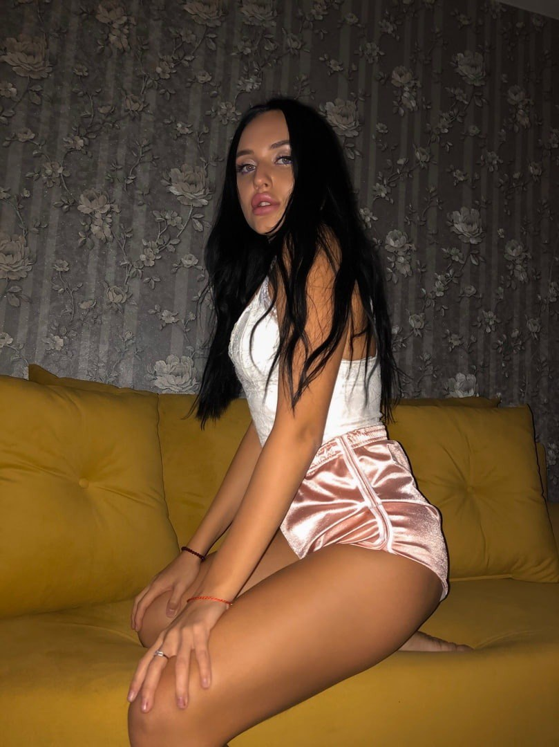 Footjob Slut Loves Sucking Cock - Explicit Porn Photo – photo 1