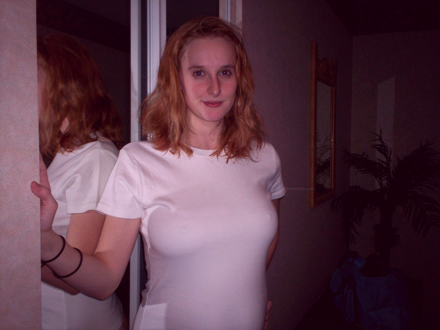 Private Porn Photo of Sexy Redhead Babe with Wet Pussy