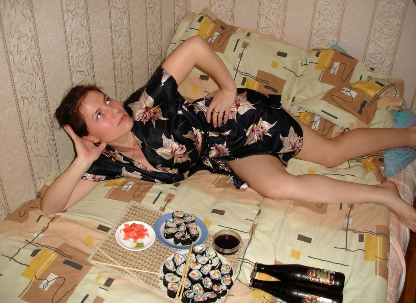 Sexy Housewife's Erotic Photoshoot