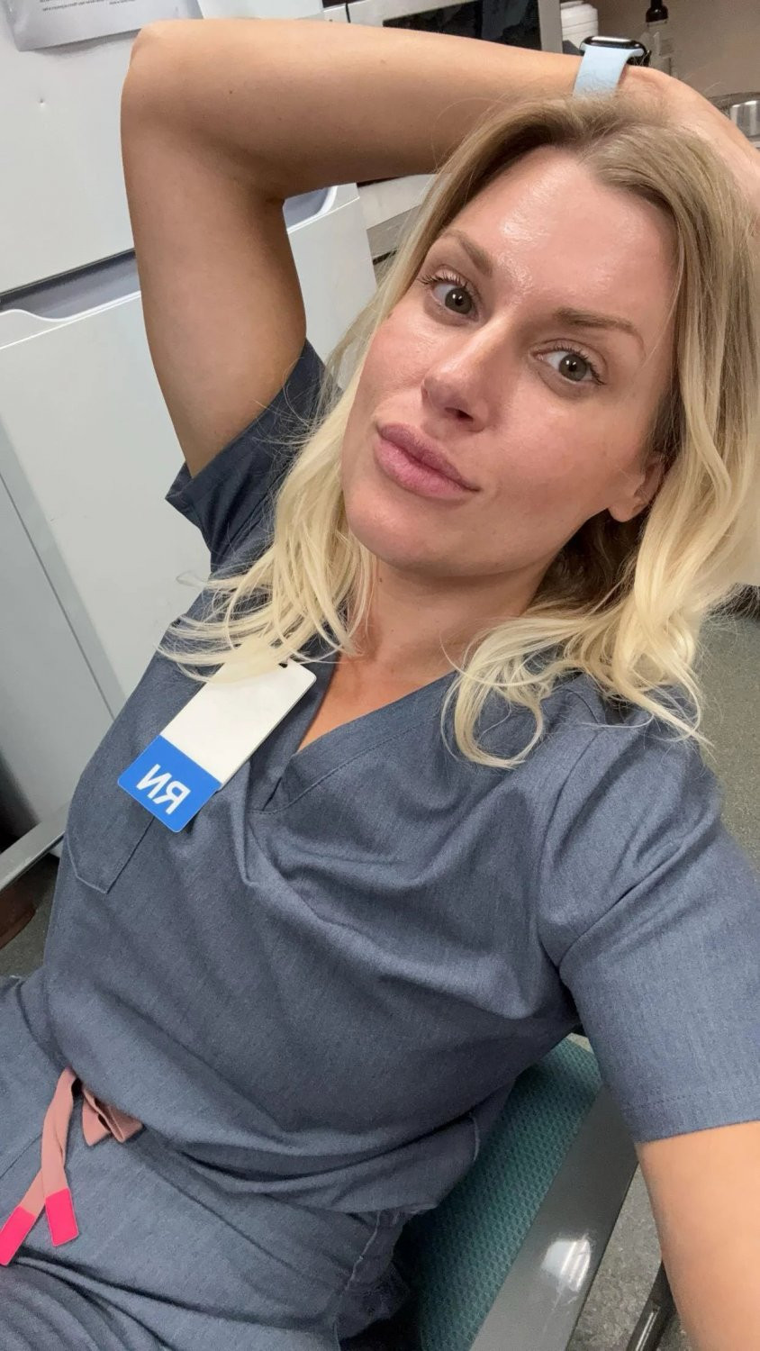 Naked Blonde Mature Woman's Explicit Home Photos