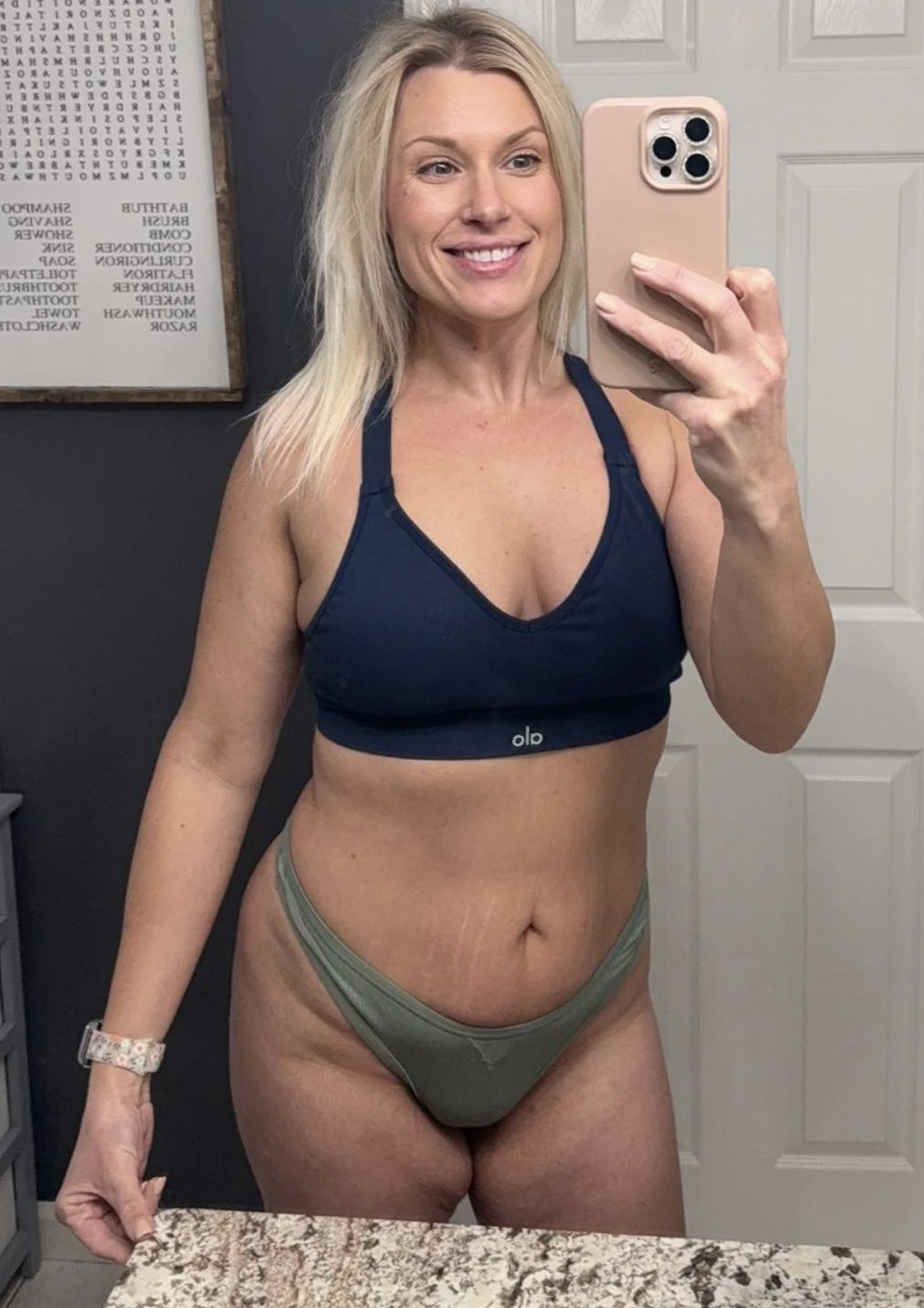 Naked Blonde Mature Woman's Explicit Home Photos