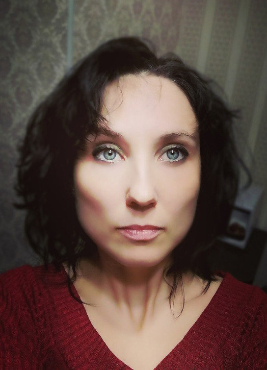 Brunette Shows Off Boobs and Hairy Pussy in Explicit Display