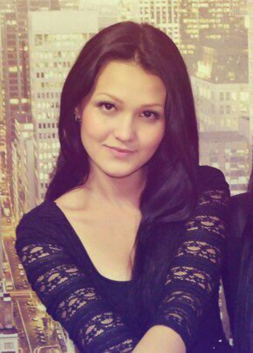 Nude Woman with Sexy Ass in Explicit Photos