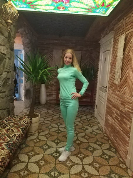 My Wife Loves Taking Erotic Selfies – photo 1