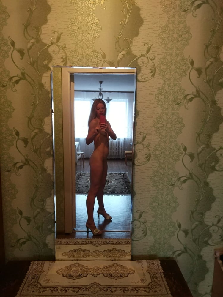 My Wife Loves Taking Erotic Selfies