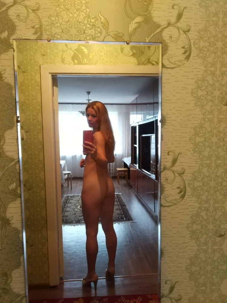 My Wife Loves Taking Erotic Selfies