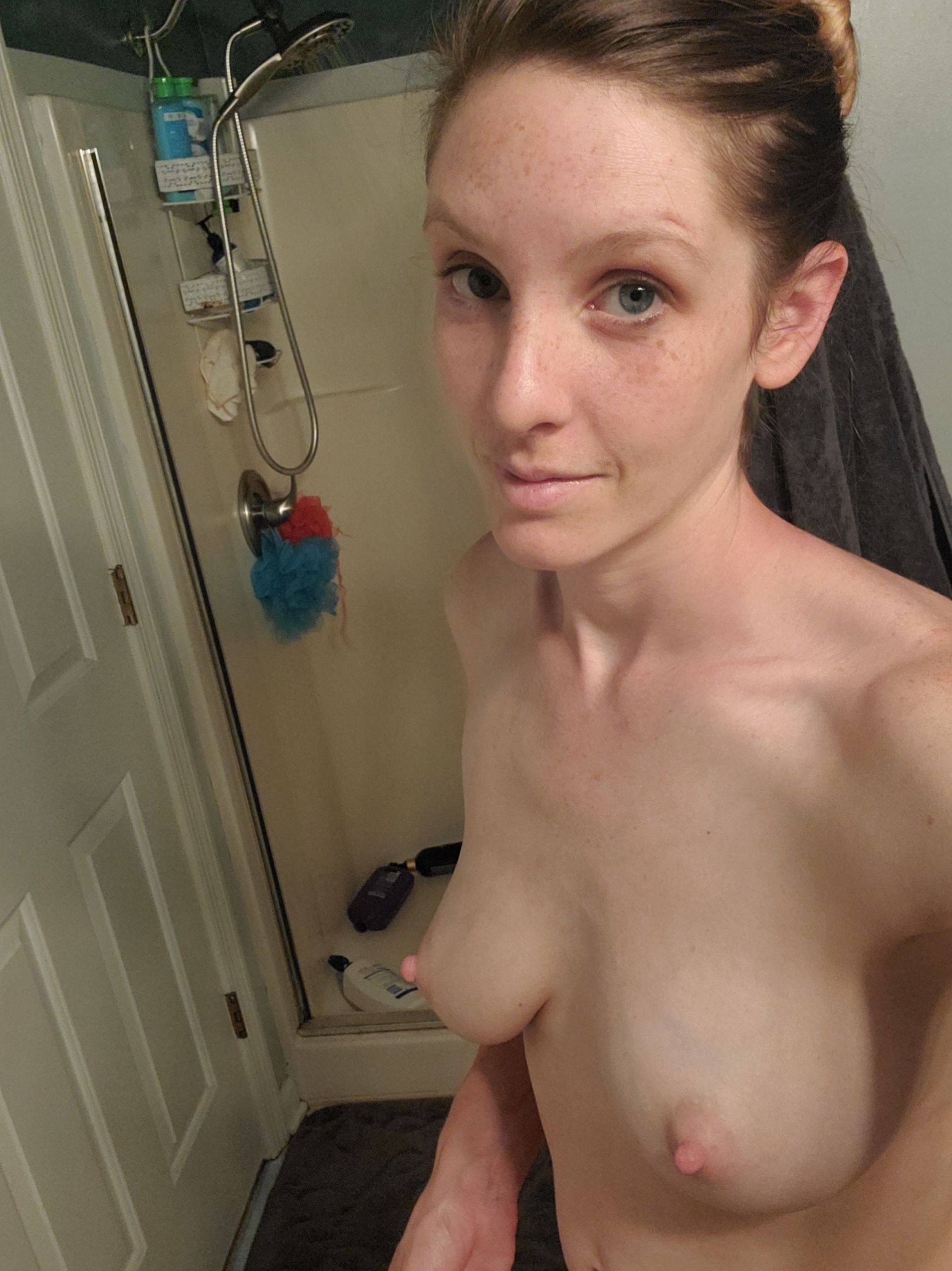 Naked Redhead Girl Takes Mirror Selfie - Explicit Nude Photo