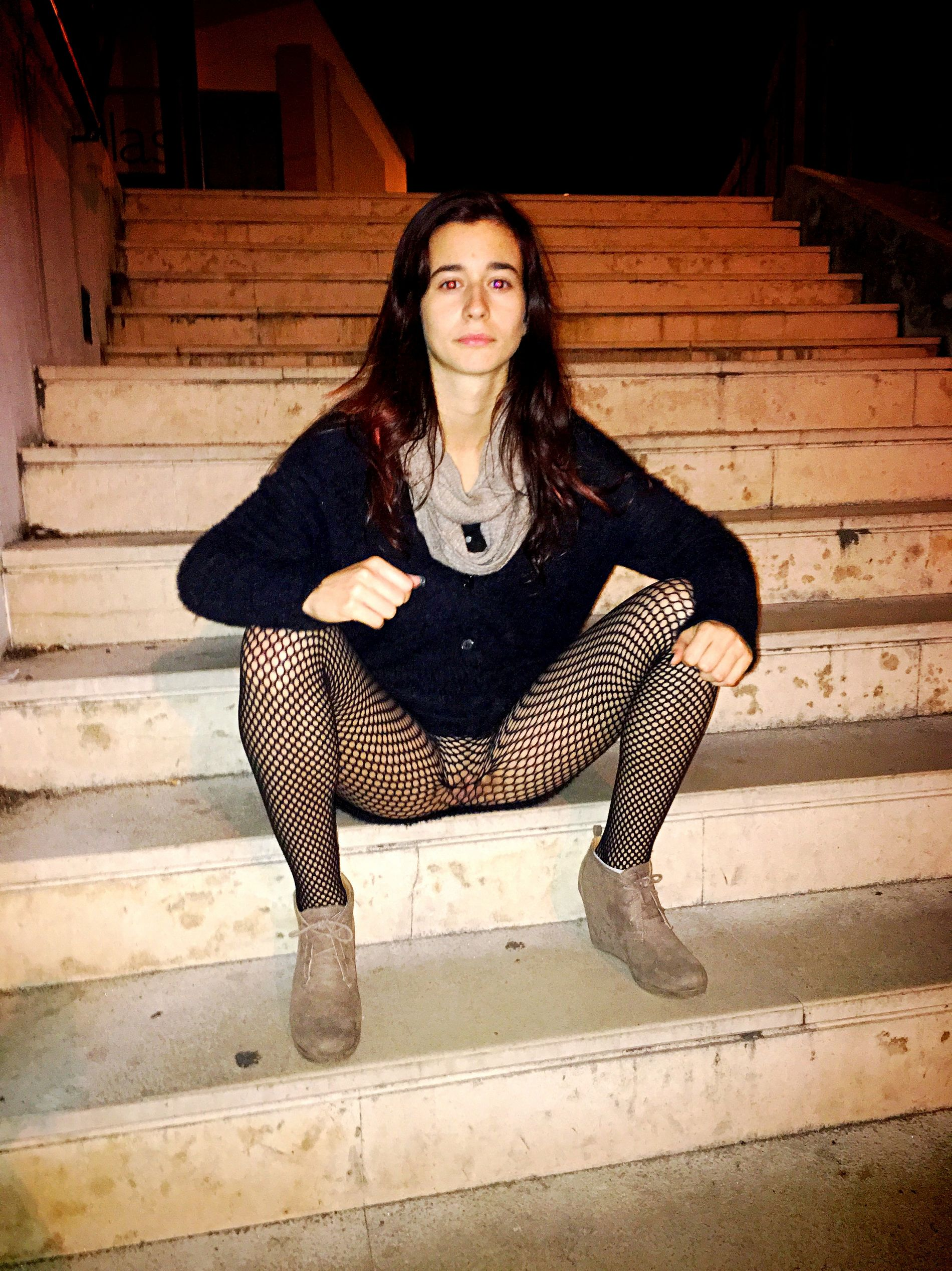 Young Arab girl has sex with husband – photo 1