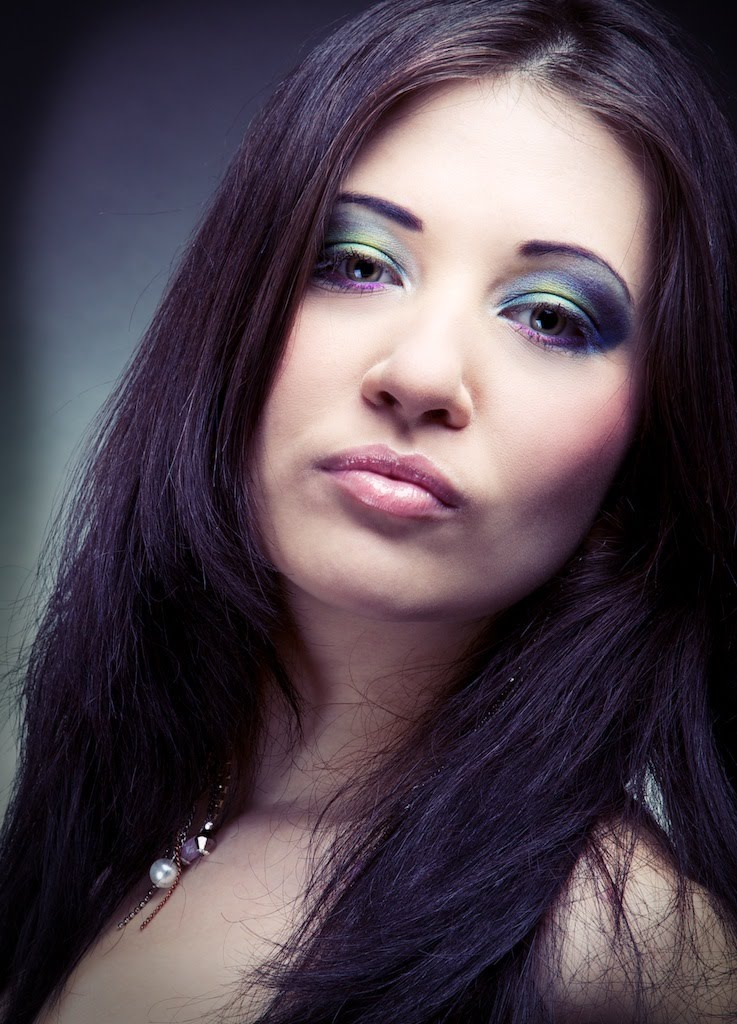 Attractive MILF strokes cock and gets covered in cum – photo 1