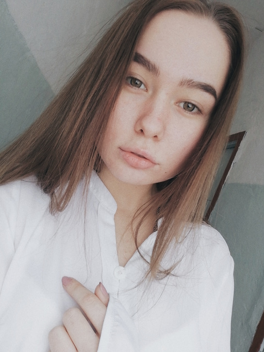 Naked Young Woman Boredom Selfie - Explicit Nude Photoshoot