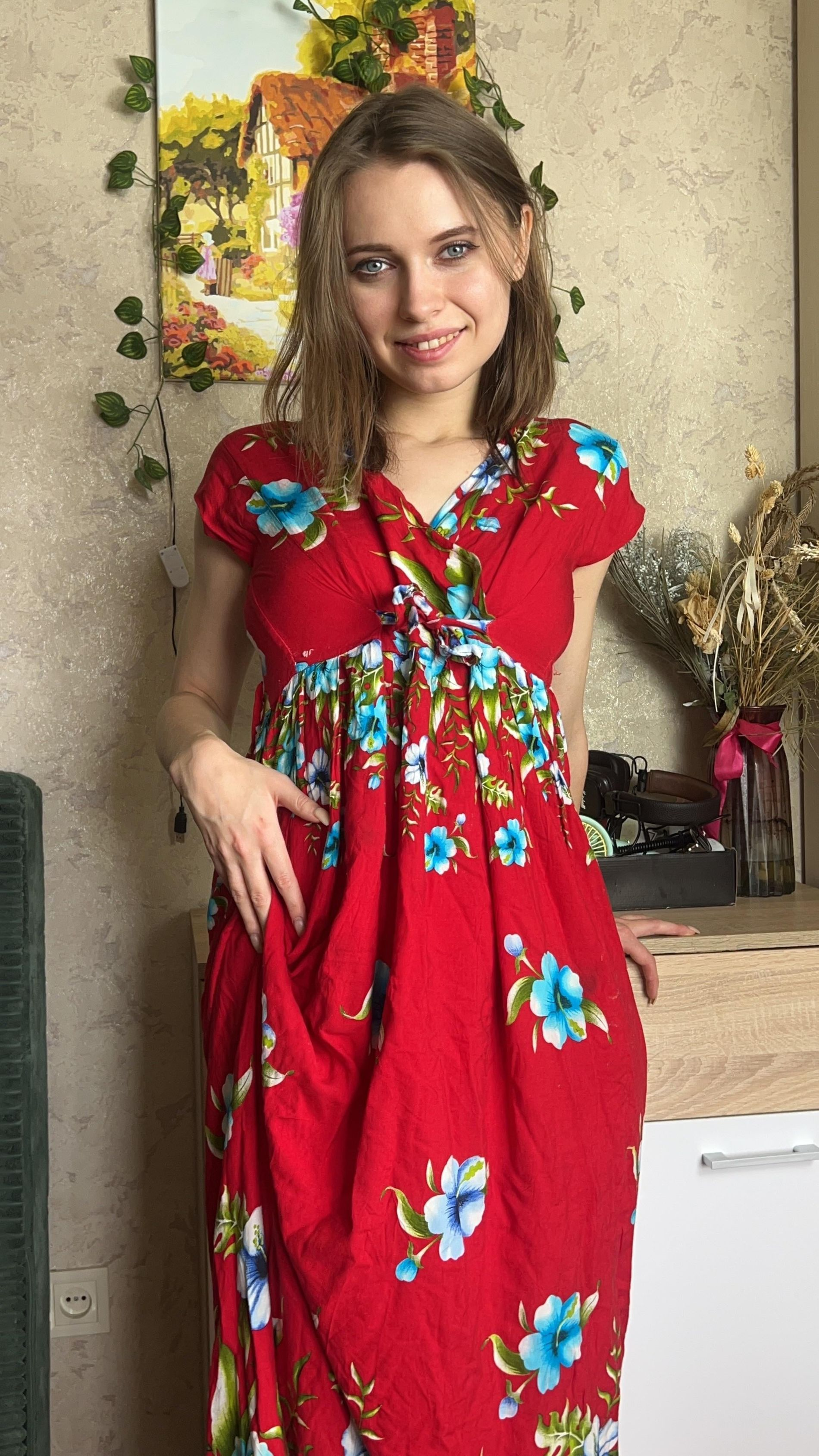 Seductive Young Woman Poses Nude in Erotic Photoshoot