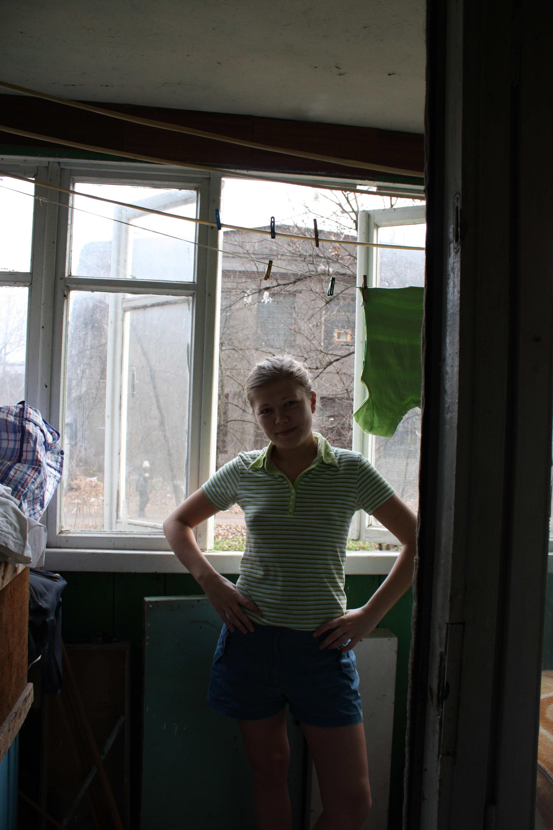 Amateur Girl's Explicit Intimate Photo Album with Seductive Poses