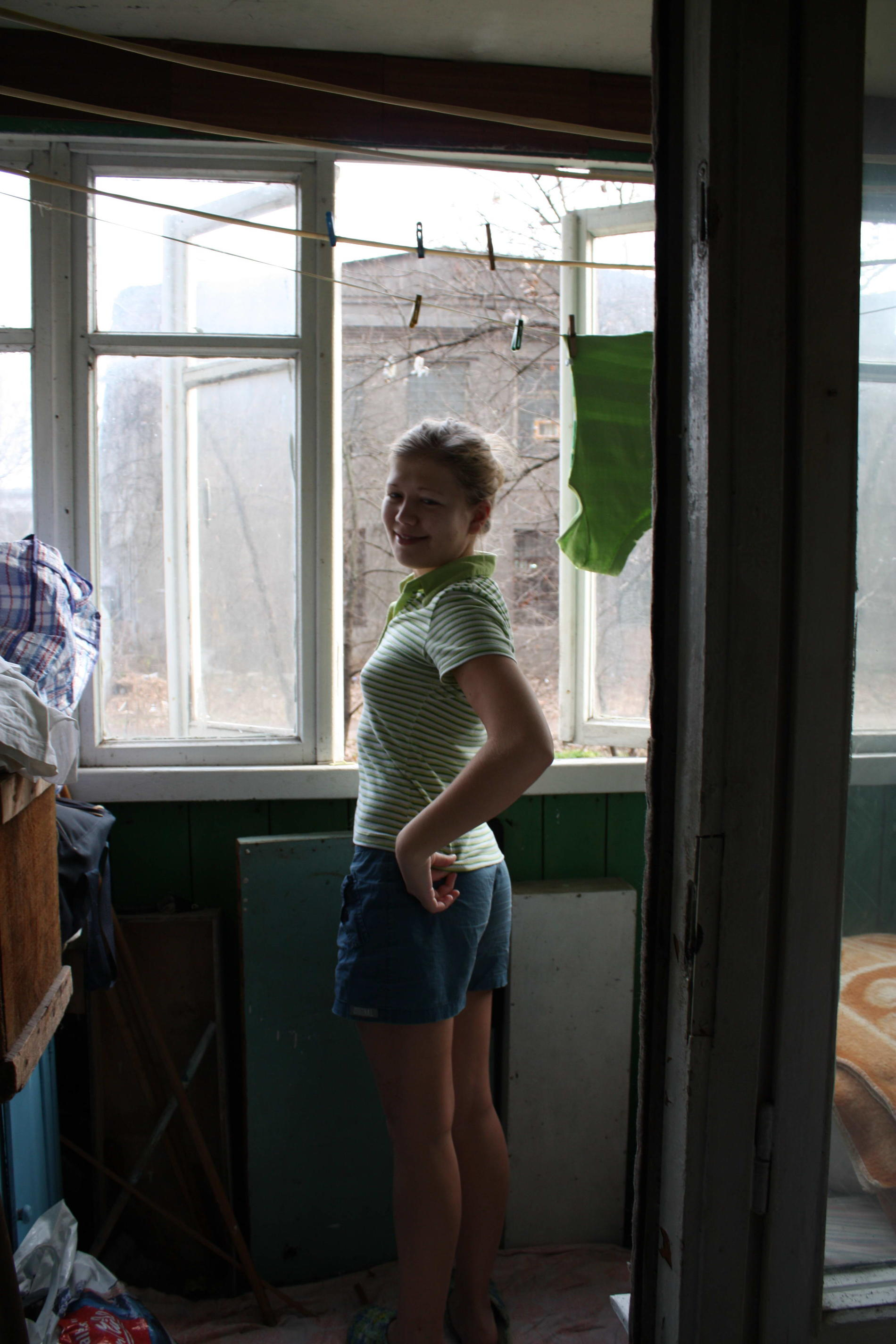 Amateur Girl's Explicit Intimate Photo Album with Seductive Poses