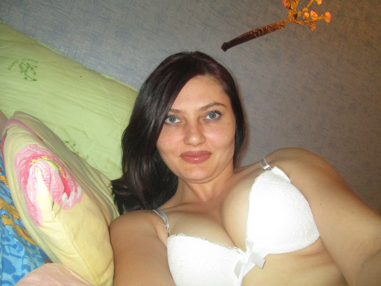 Naked Beautiful Woman Photo Album - Explicit Nude Images