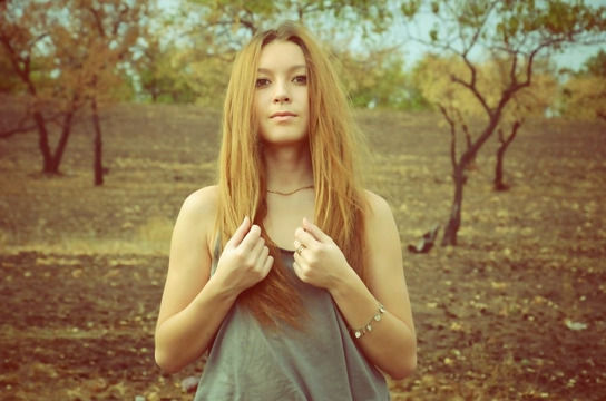 Sultry Beauty Takes Mirror Selfie - Hot Babe Shows Off in Front of Mirror – photo 1