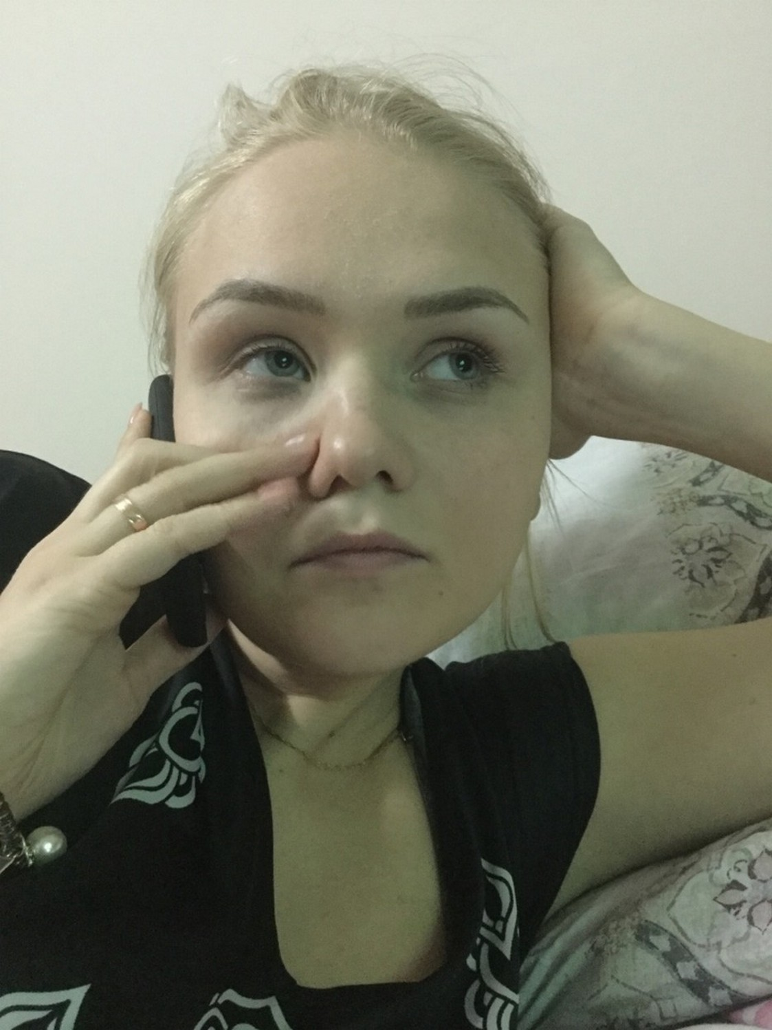 Blonde Bombshell's Intimate Photo Album: Explicit Home Pictures Galore!