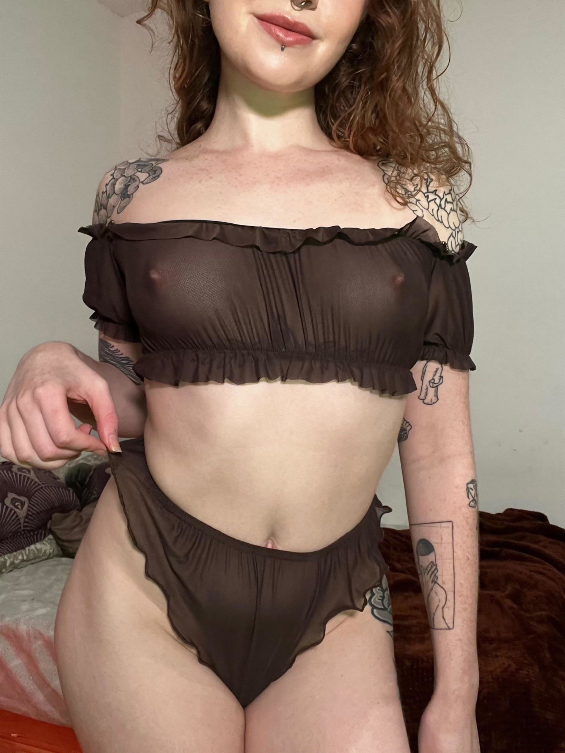 Seductive Redhead Lady Takes Explicit Selfie – photo 1