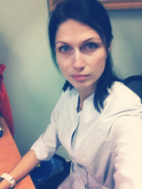 Sexy Girl Strips to Reveal Nude Body Parts