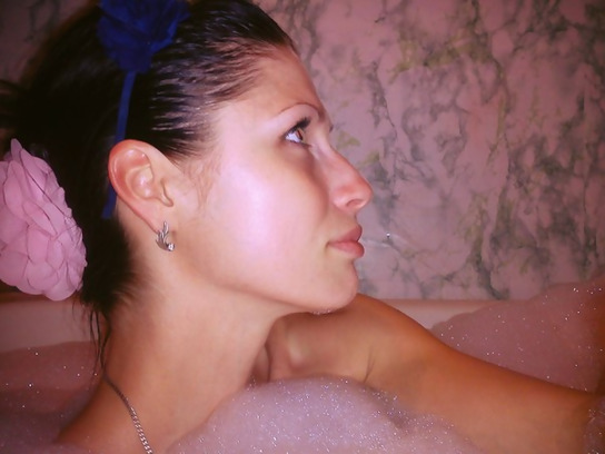 Sexy Girl Strips to Reveal Nude Body Parts