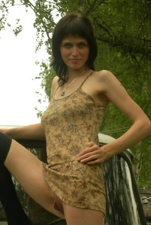 Sexy Girl Strips to Reveal Nude Body Parts