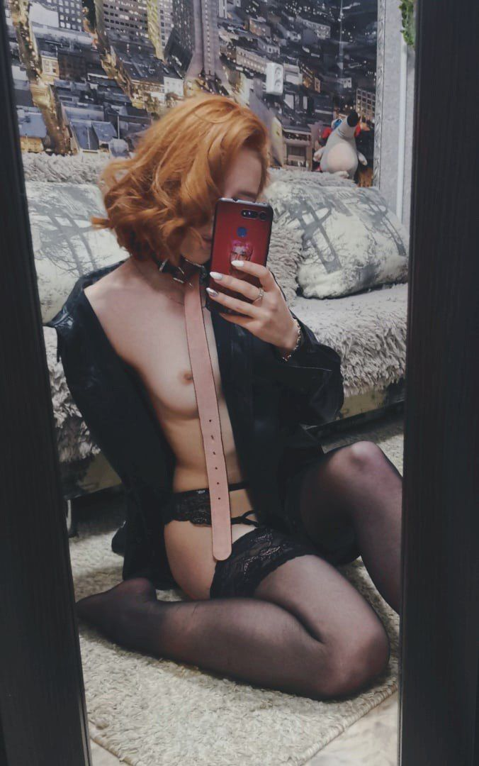 Naked Redhead Girl Standing Doggy Style