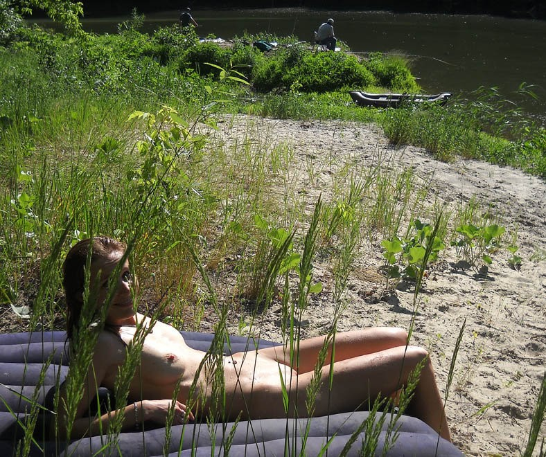 Young Wife Loves Posing Nude for Private Archive - Explicit Amateur Nude Photos