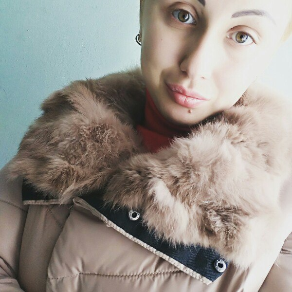 Blonde Loves Taking Explicit Selfies at Home for Personal Porn Collection – photo 1