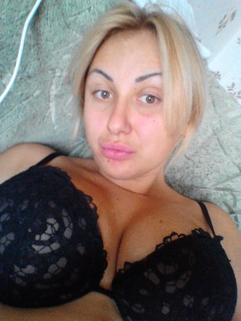 Blonde Loves Taking Explicit Selfies at Home for Personal Porn Collection