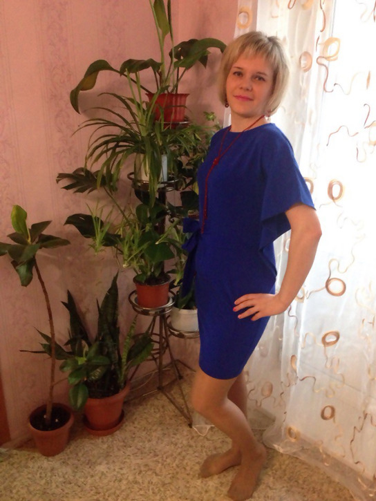 Naked Woman Selfie on Terrace - Explicit Outdoor Nude Photo