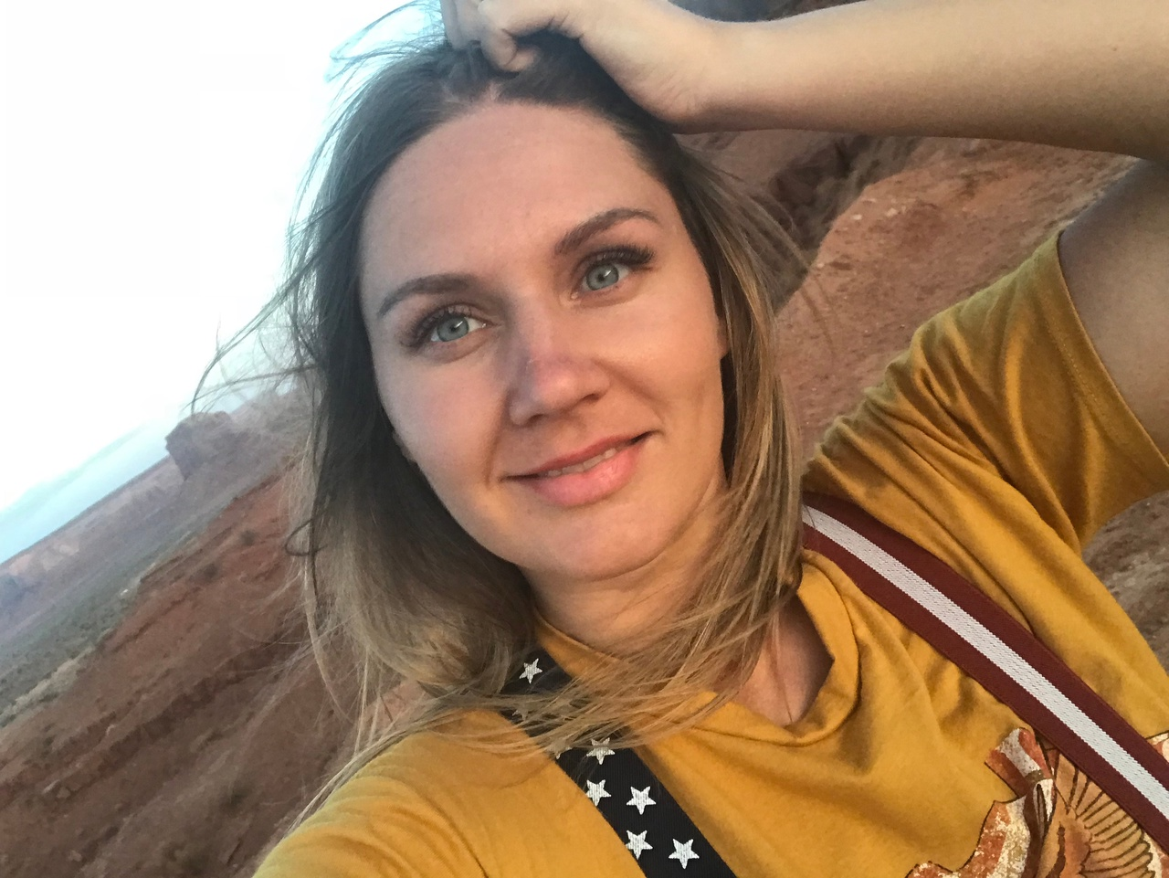 Hot Blonde Shows Off Her Body and Masturbates