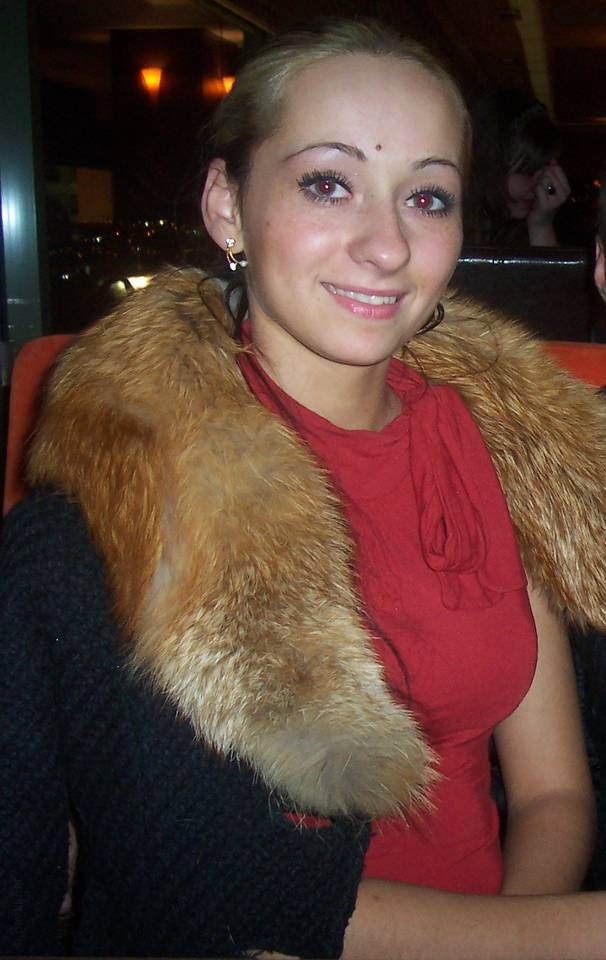 Naked girl poses in own model photoshoot, explicit nudity and boldness – photo 1