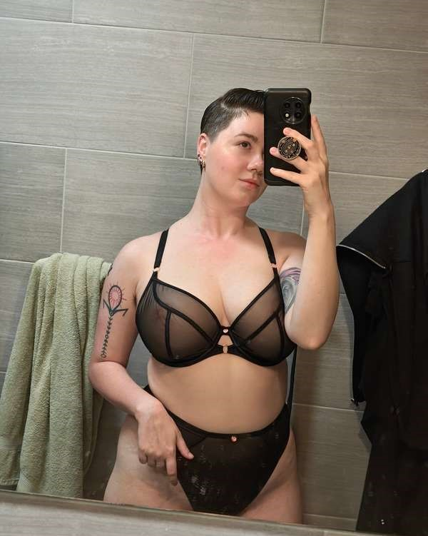 Short-Haired Hottie with Alluring Looks