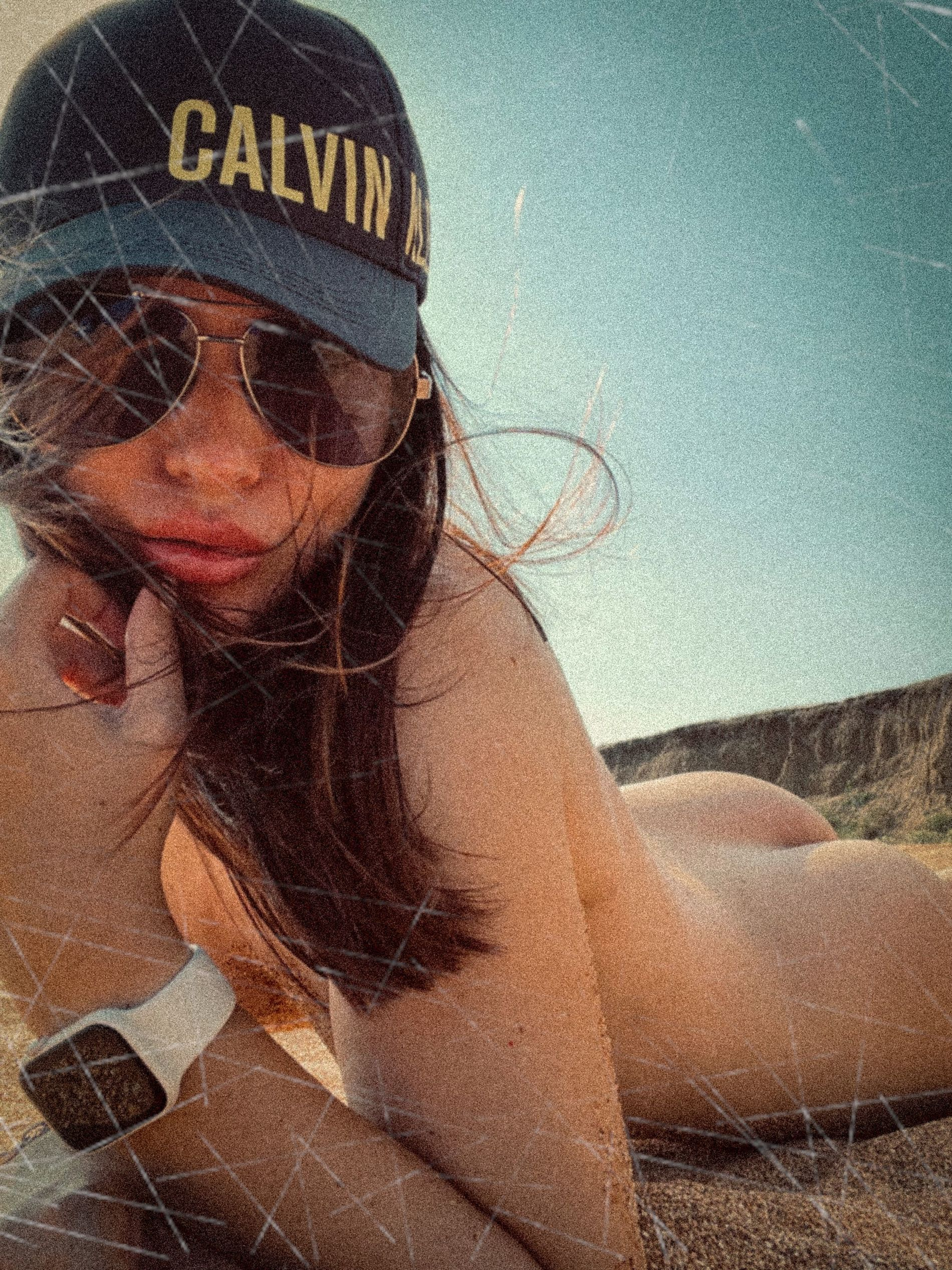 My Stunning Wife Poses Nude in a Seductive Manner – photo 1