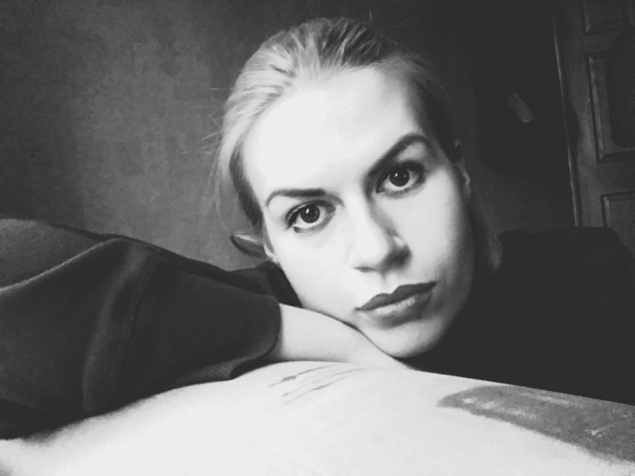 Seductive Girl Taking Sexy Photos for Adults