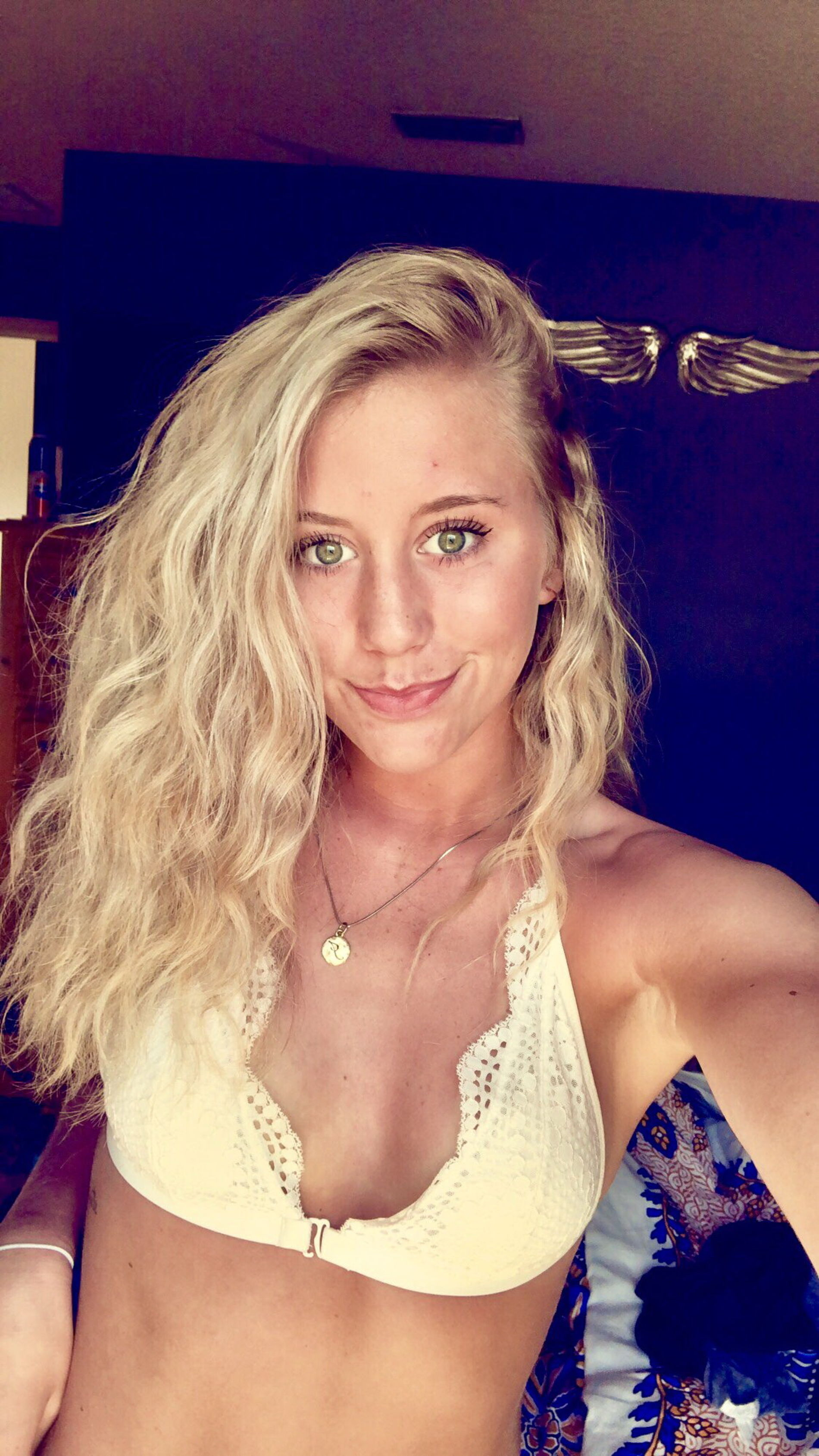 Naked Blonde Takes Explicit Selfies - Intimate Photoshoot – photo 1