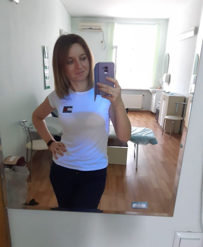 Married Slut Allows Hubby to Snap & Share Explicit Pics – photo 1