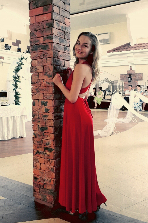 Slim and Sexy Girl: Hot and Seductive Female Model