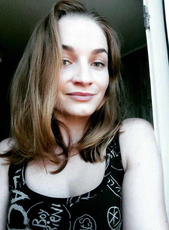 Slim and Sexy Girl: Hot and Seductive Female Model