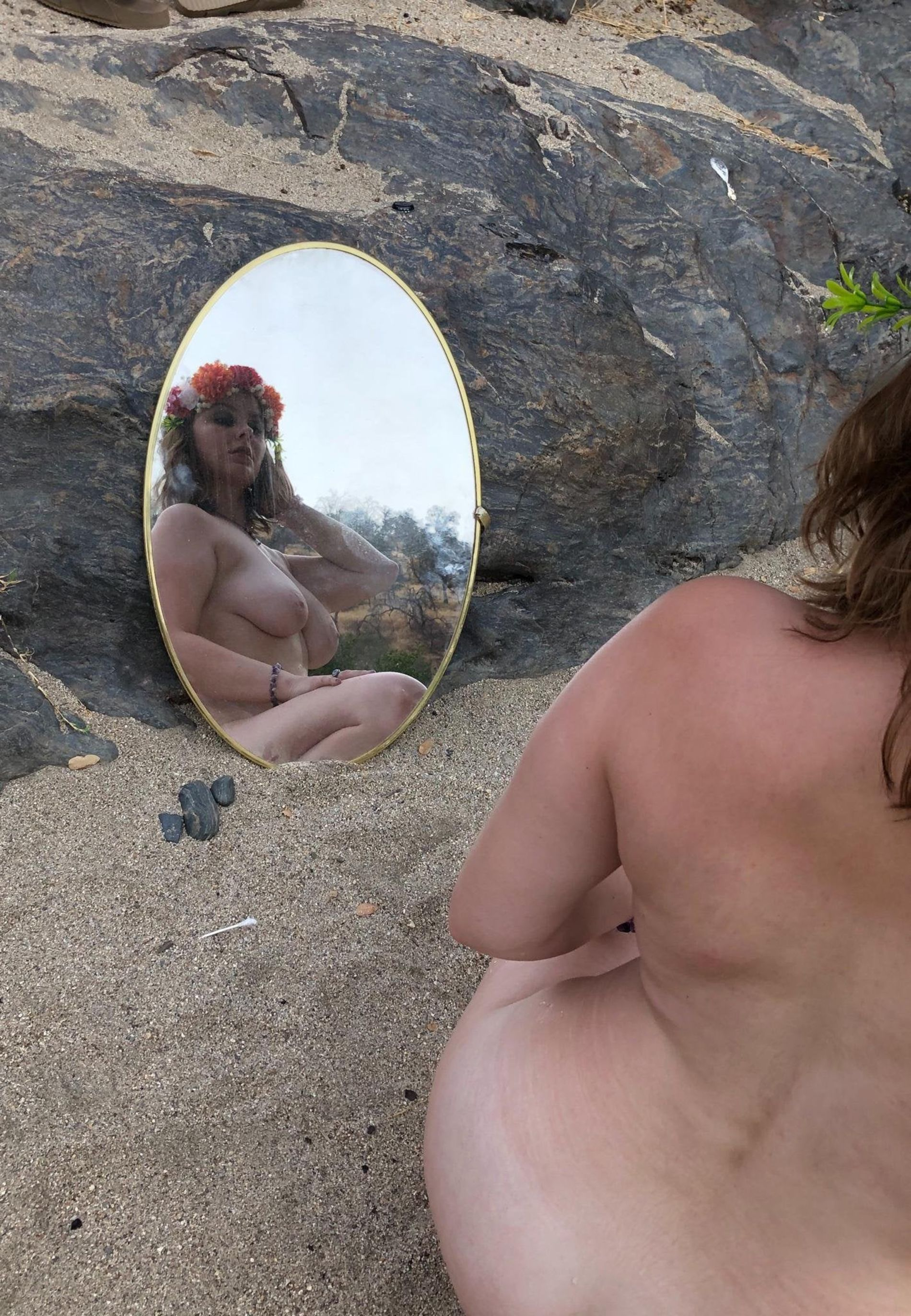 Busty Lady Flaunts Her Sexy Body at the Beach and Home