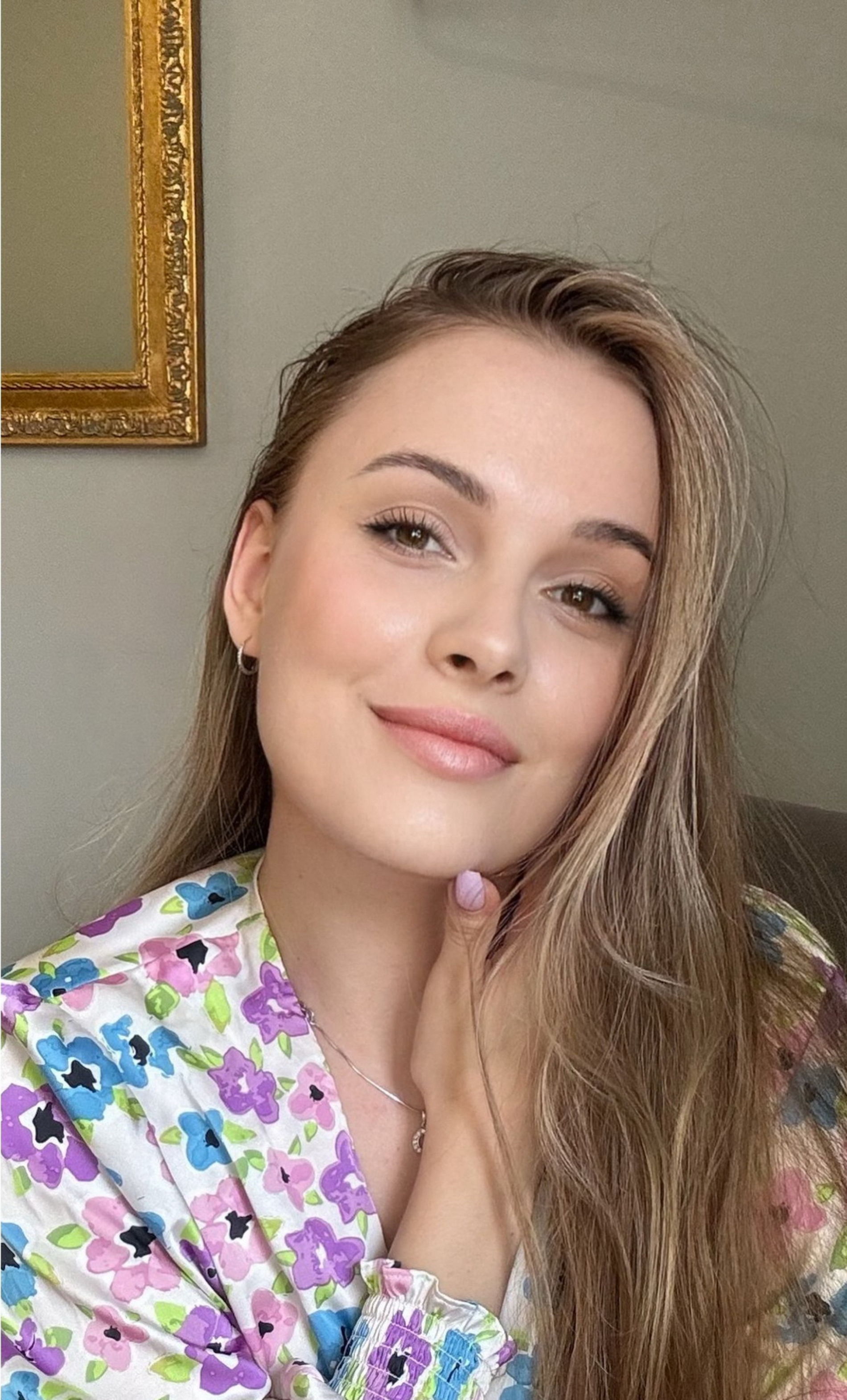 Seductive Hot Shots of Attractive Girl – photo 1